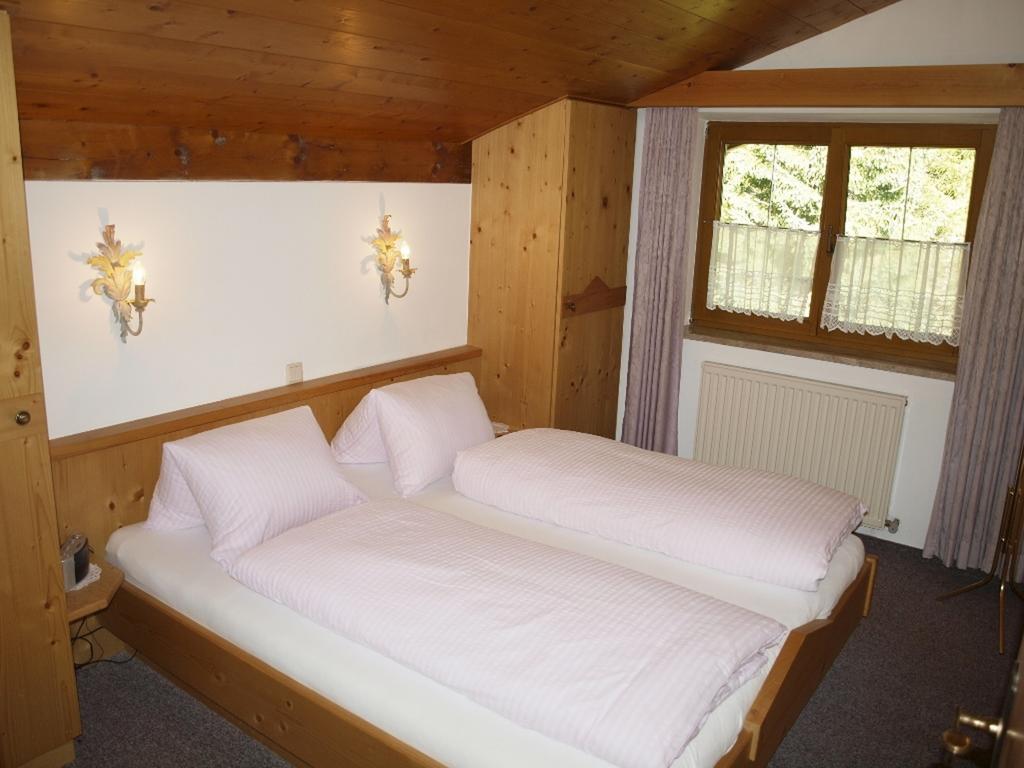 Haus Moosplatzl Apartman Leutasch Szoba fotó